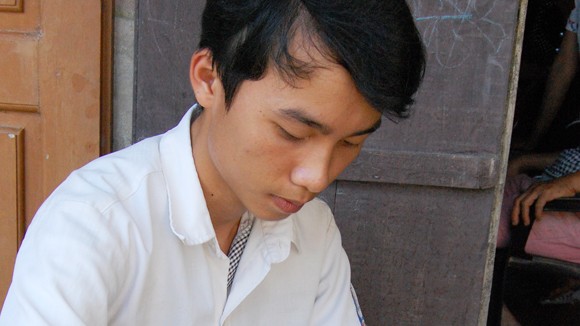 Thủ khoa nhà nghèo Lê Đức Duẩn chính thức trở thành chiến sỹ ảnh 1