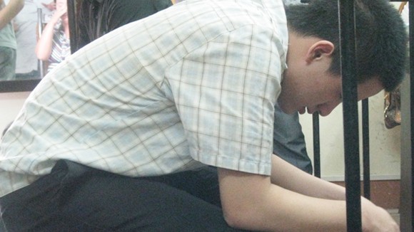 “Dụ” bạn gái 13 tuổi vào nhà nghỉ ảnh 1