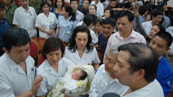 Lật tẩy cả đường dây buôn người từ một... "nickname" ảnh 1