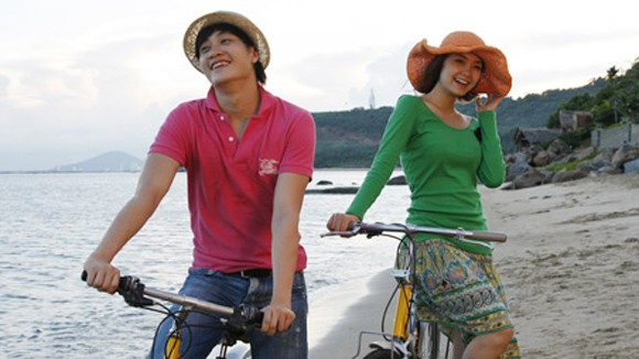 Ca sĩ, diễn viên Minh Hằng: Cứ yêu như một lẽ sống ảnh 1