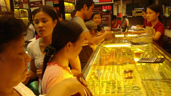 Vàng lại tăng giá mạnh ảnh 1