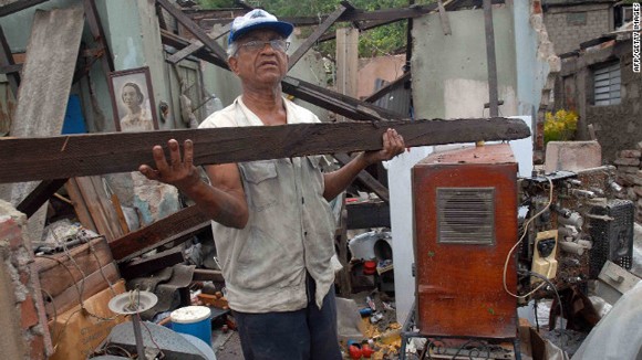 Siêu bão Sandy đổ bộ vào nước Mỹ ảnh 1