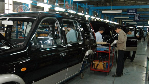 Kinh doanh ô tô, xe máy “gặp hạn” ảnh 1
