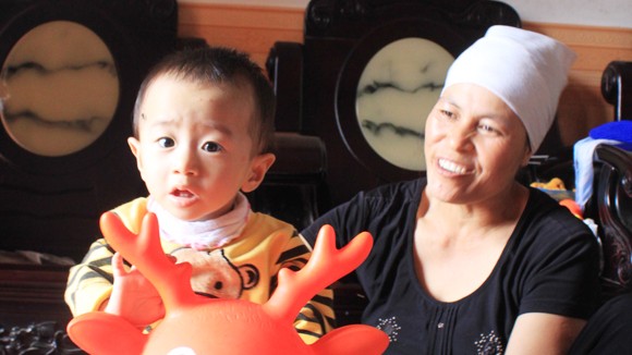 Cứu sống một cháu bé… "đã chết" ảnh 1