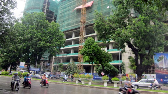 Giá nhà lại đua nhau giảm ảnh 1
