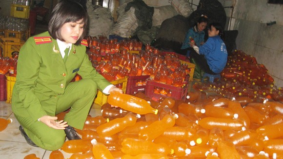 Champagne 12.000 đồng/chai làm từ cồn công nghiệp ảnh 2
