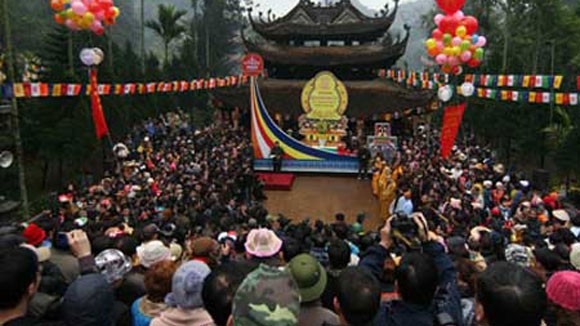 Khai hội tháng Giêng ảnh 1