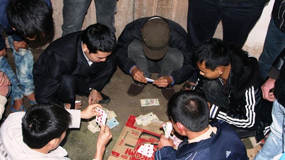 Cờ bạc vào “mùa” ảnh 1