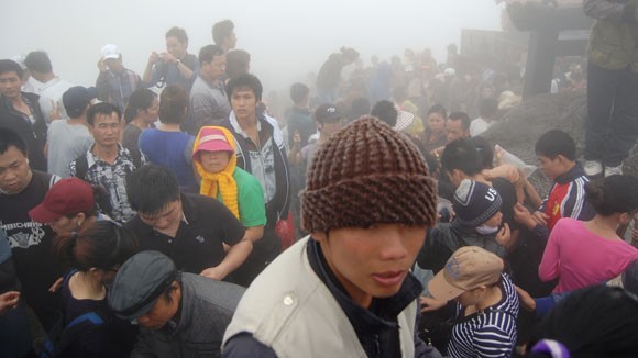 Lễ hội Yên Tử 2013: Gian nan đường hành hương ảnh 2