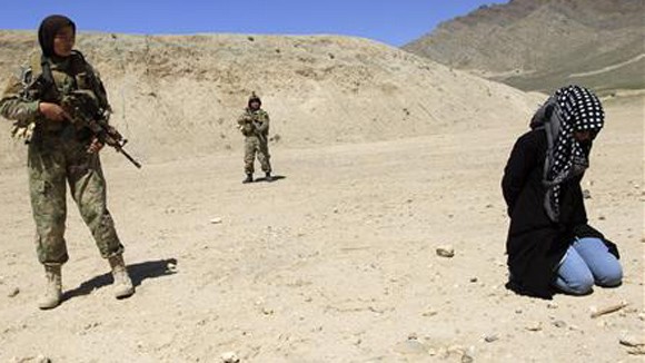 Nữ đặc nhiệm Afghanistan ảnh 1