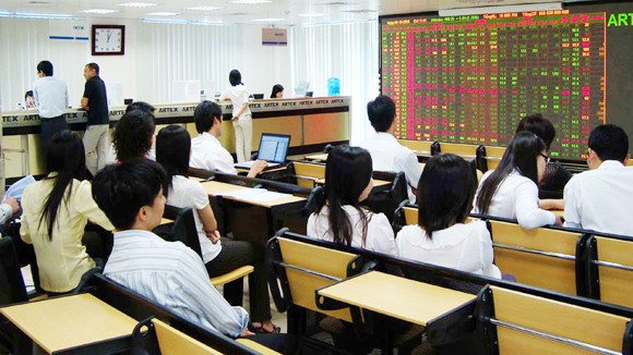 Chứng khoán lại lao dốc ảnh 1