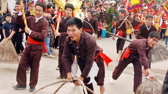Đậm màu sắc dân gian truyền thống ảnh 1