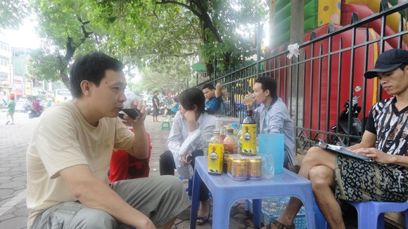Đông khách mà vẫn không lo bị phàn nàn về phục vụ ảnh 1