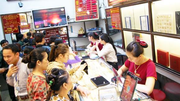 Giá vàng về ngưỡng 37 triệu đồng/lượng ảnh 1