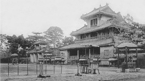 Bí ẩn mới hé lộ sau những cuộc khai quật lăng mộ tại Huế ảnh 1