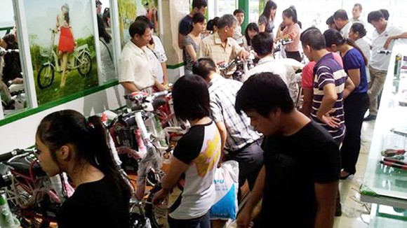 Xe đạp điện đắt khách ảnh 1
