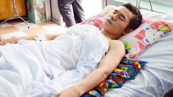 Chỉ vì 181.000 đồng thua “độ”, một nam sinh viên bị đâm thủng gan ảnh 1