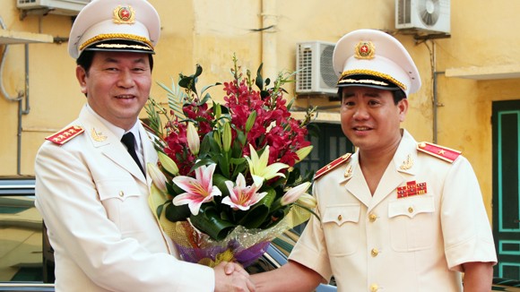 Lãnh đạo CATP Hà Nội đón nhận các phần thưởng cao quý ảnh 1
