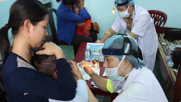 Thanh niên Thủ đô đến với rốn lũ Quảng Bình ảnh 1