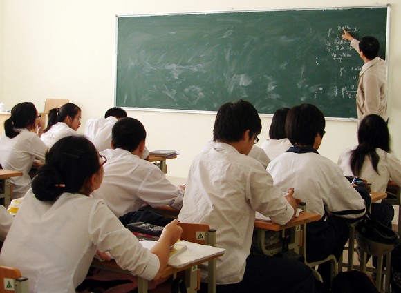 Học sinh đánh giá giáo viên: Đáng để thầy cô phải suy ngẫm ảnh 1