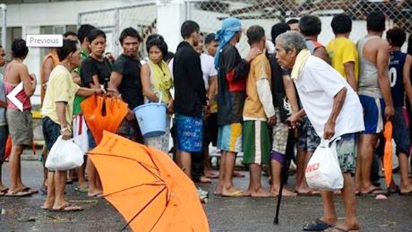 Nỗi đau từ vùng bão Haiyan “hủy diệt” ảnh 1