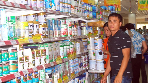 Nghe ngóng trước khi tăng giá sữa ảnh 1