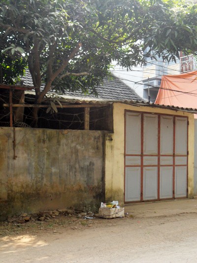 Không chịu “chơi trò người lớn”, nữ sinh lớp 9 bị gã trai mới lớn cưỡng hiếp dã man ảnh 1