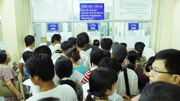 Cấm sách nhiễu người dân khám bệnh bằng bảo hiểm ảnh 1