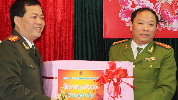Trọn nghĩa, vẹn tình ảnh 2