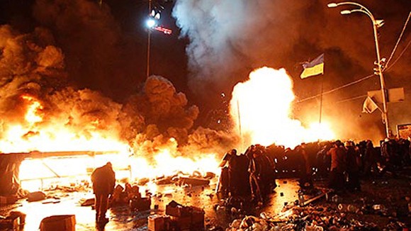 Tổng thống Ukraine tuyên bố sẽ tổ chức bầu cử sớm: Dấu hiệu hạ nhiệt căng thẳng ảnh 1