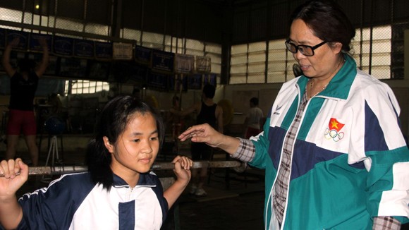“Mama tổng quản” của cử tạ Việt Nam ảnh 2