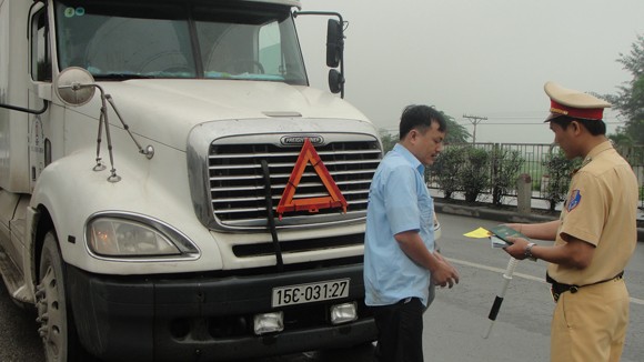 Sẽ xử lí doanh nghiệp không khám sức khỏe lái xe ảnh 1