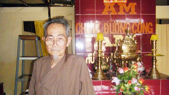 Lễ trừ ma đuổi quỷ bằng cách rạch lưỡi, tắm vạc dầu sôi của một dòng họ ở miền Tây Nam Bộ ảnh 1