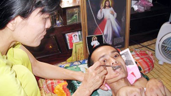 Tình trạng người nghèo bán thận mưu sinh ở miền tây Nam bộ: Ai giúp chuộc lại thận cho con tôi? ảnh 1
