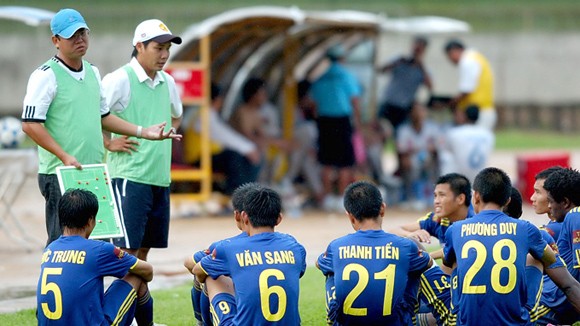 Hùng Vương An Giang dọa bỏ V-League: Thêm cú sốc cho Trưởng giải ảnh 1