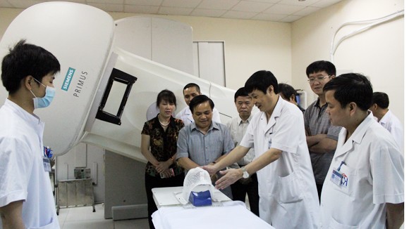 Cần đa dạng hóa nguồn lực trong xã hội hóa y tế ảnh 1