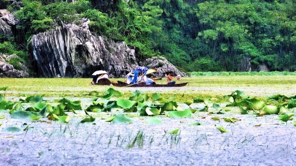 Du ngoạn Quan Sơn thưởng thức gỏi cá mè ảnh 1