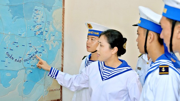 Độc đáo những bản đồ bằng gốm ở Trường Sa ảnh 1