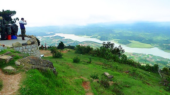 Nhìn Lang Biang từ độ cao 2.000m ảnh 1