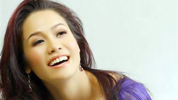 Ca sĩ Nhật Kim Anh: Đã từng phát ốm vì bóng đá ảnh 1