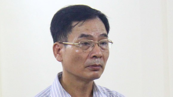 Thi hành án trái luật, Chi cục trưởng hầu tòa ảnh 1