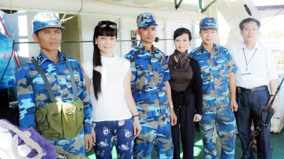 Chúng tôi ra Trường Sa ảnh 1
