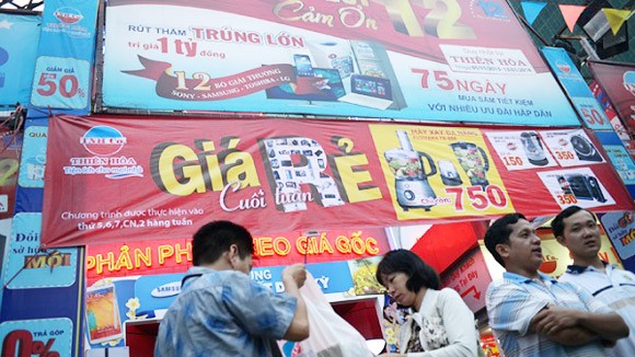 Người tiêu dùng mất niềm tin vào siêu thị điện máy ảnh 1