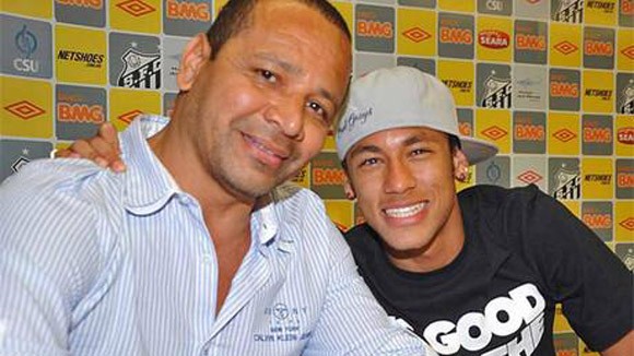Cha của Neymar phải hầu tòa ảnh 1