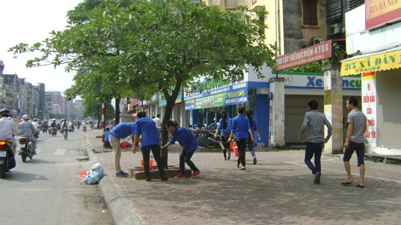 Quyết liệt thực hiện “Năm trật tự - văn minh đô thị” ảnh 1