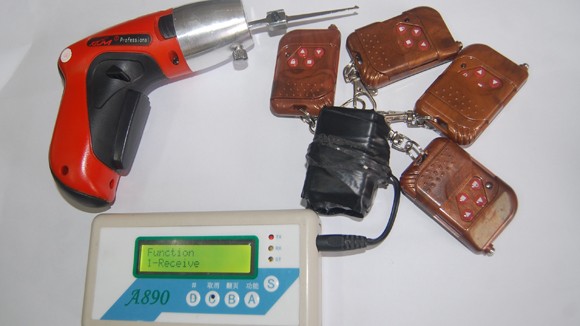 Cửa cuốn đẹp nhưng thiếu an toàn ảnh 1