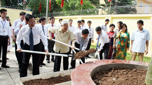Rộn ràng ngày khai trường ảnh 1