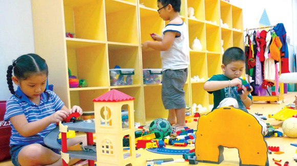 Gắp cục pin đồng hồ từ lỗ mũi trẻ ảnh 1