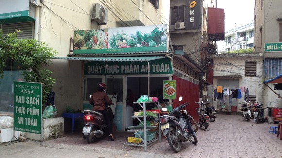 Trẻ không có chỗ chơi, sân cho thuê bán hàng ảnh 1