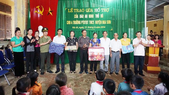 Về nơi nghèo khó ảnh 1